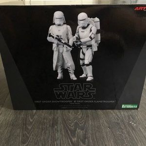 StarWars 1st order snowtrooper &  flame-trooper